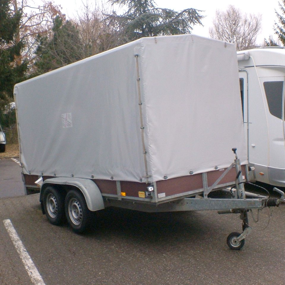 Planenanhänger bis 2000 KG